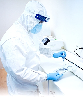ocean dental cancun dentist sanitazing his equipment